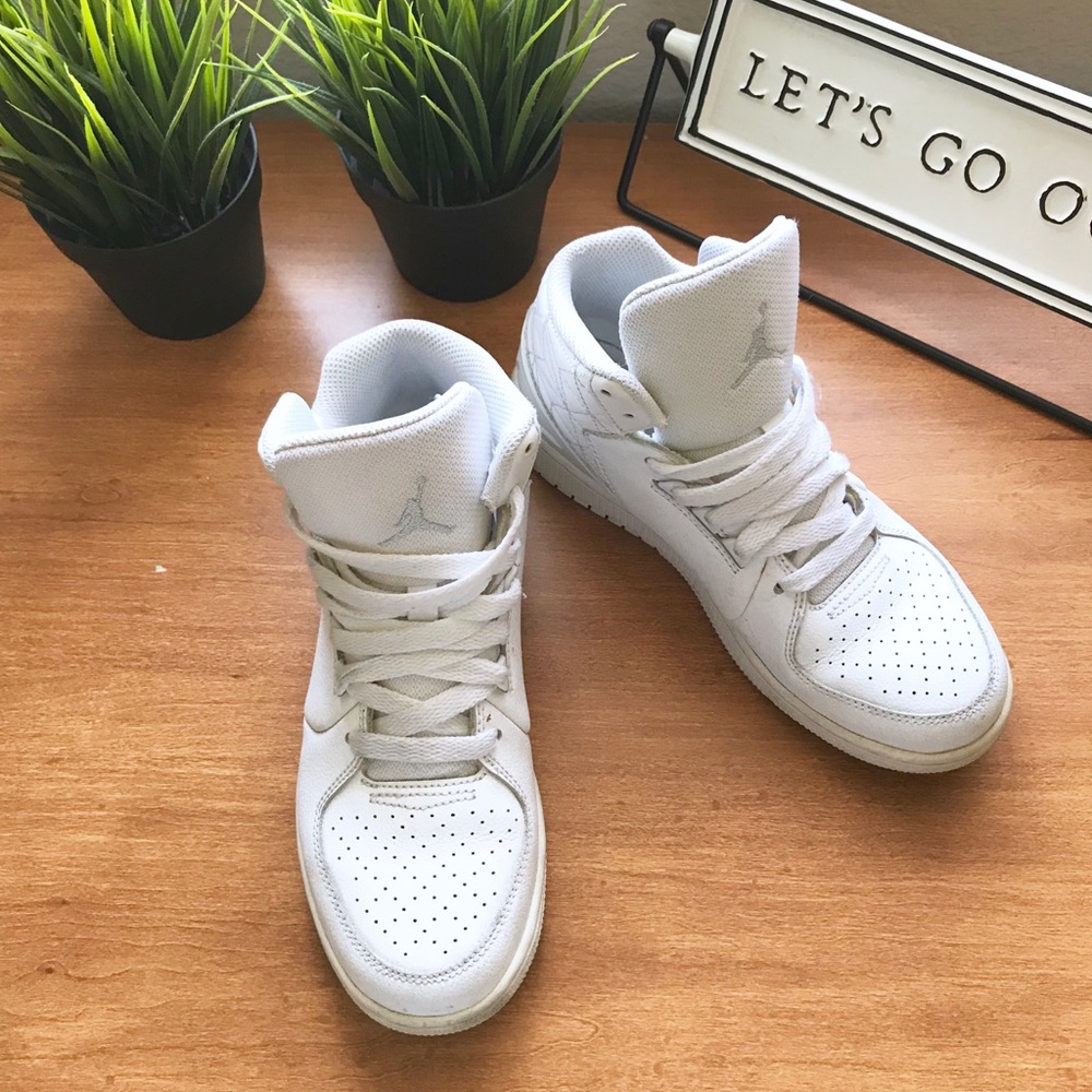 Nike Air Jordan’s White